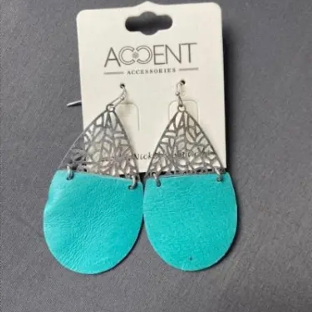 Accent Accessories Earrings Teal & Silver Filigree Teardrops

New